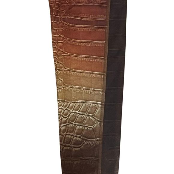 EUC Niyama Sol Chocolate Crocodile leggings Size L - Picture 8 of 8